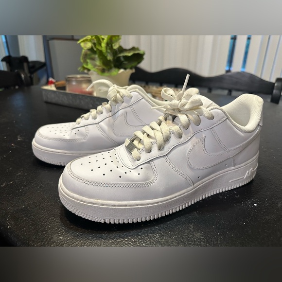 Nike AF1 - Picture 1 of 2